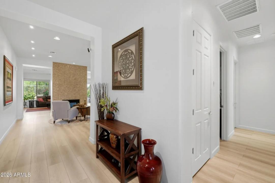 Real Estate Picture 10
