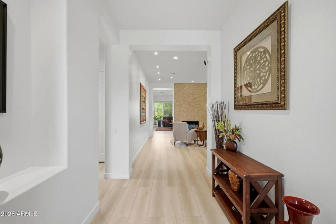 Real Estate Picture 11