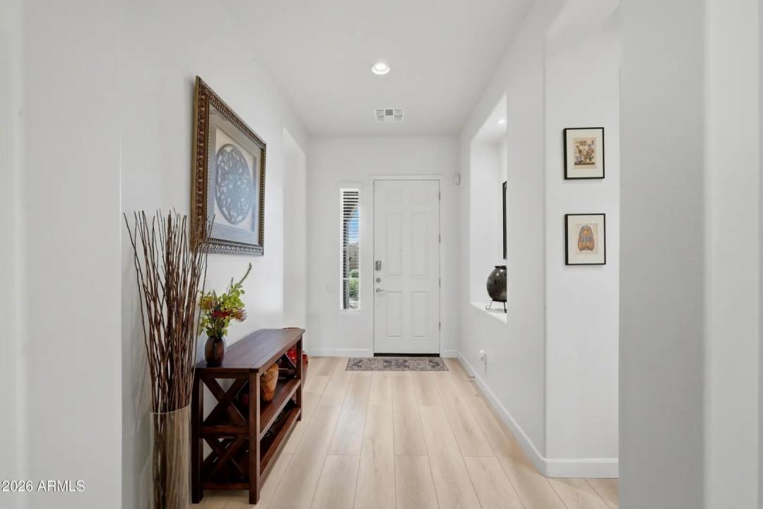 Real Estate Picture 12