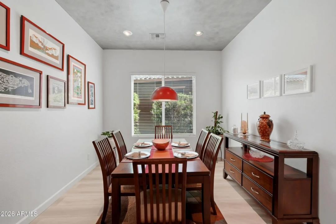Real Estate Picture 16