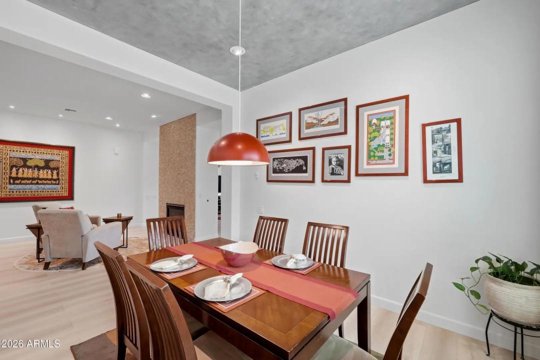 Real Estate Picture 17