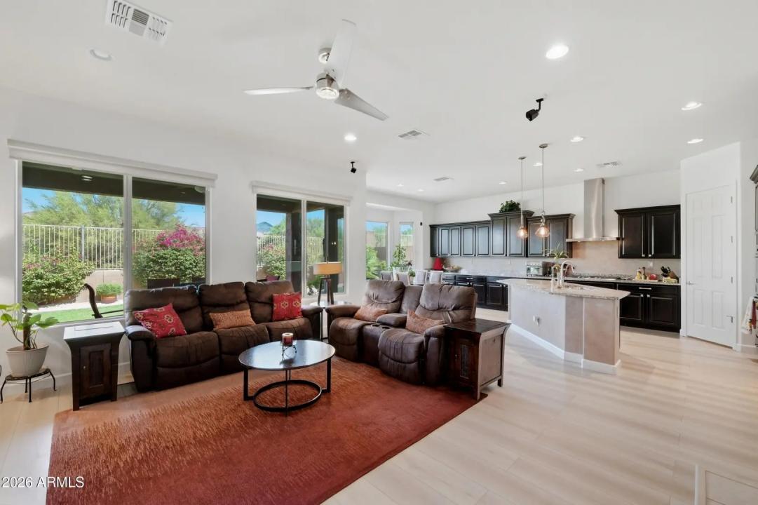 Real Estate Picture 20