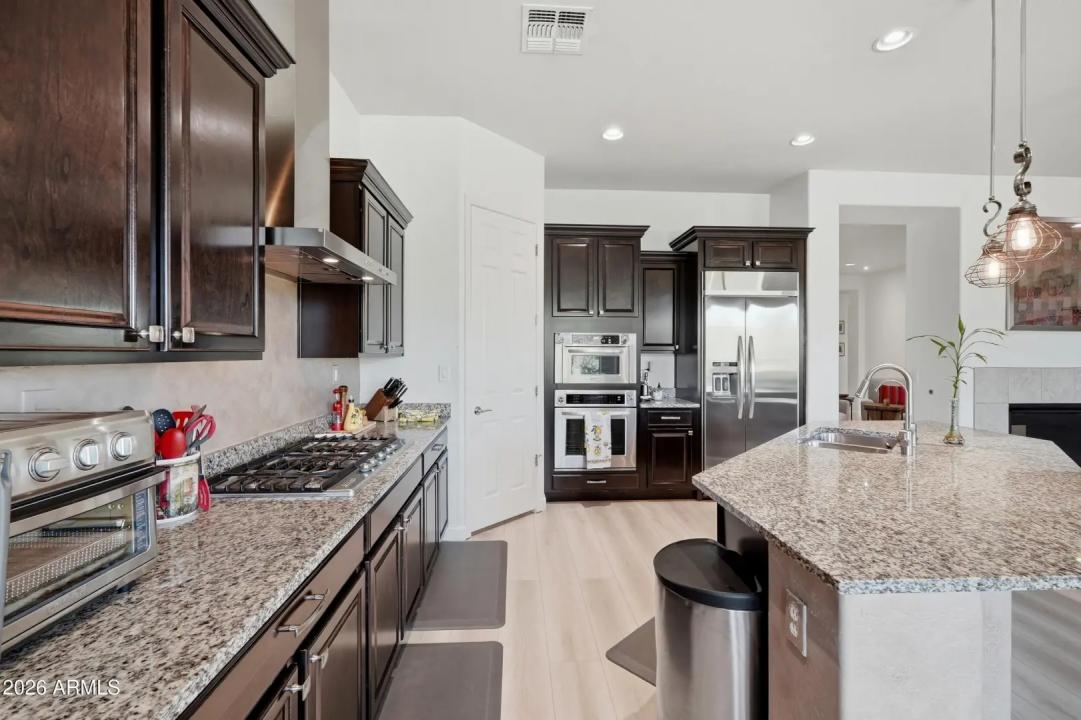 Real Estate Picture 27