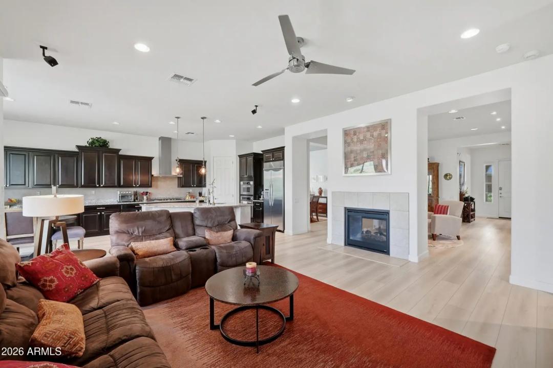 Real Estate Picture 34
