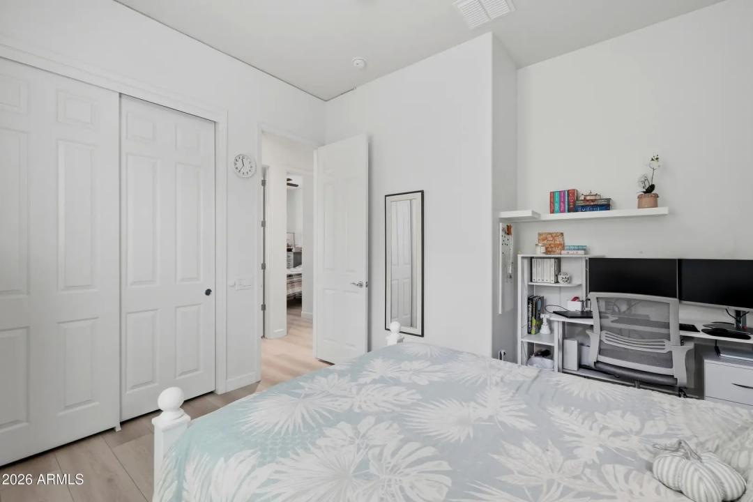 Real Estate Picture 50