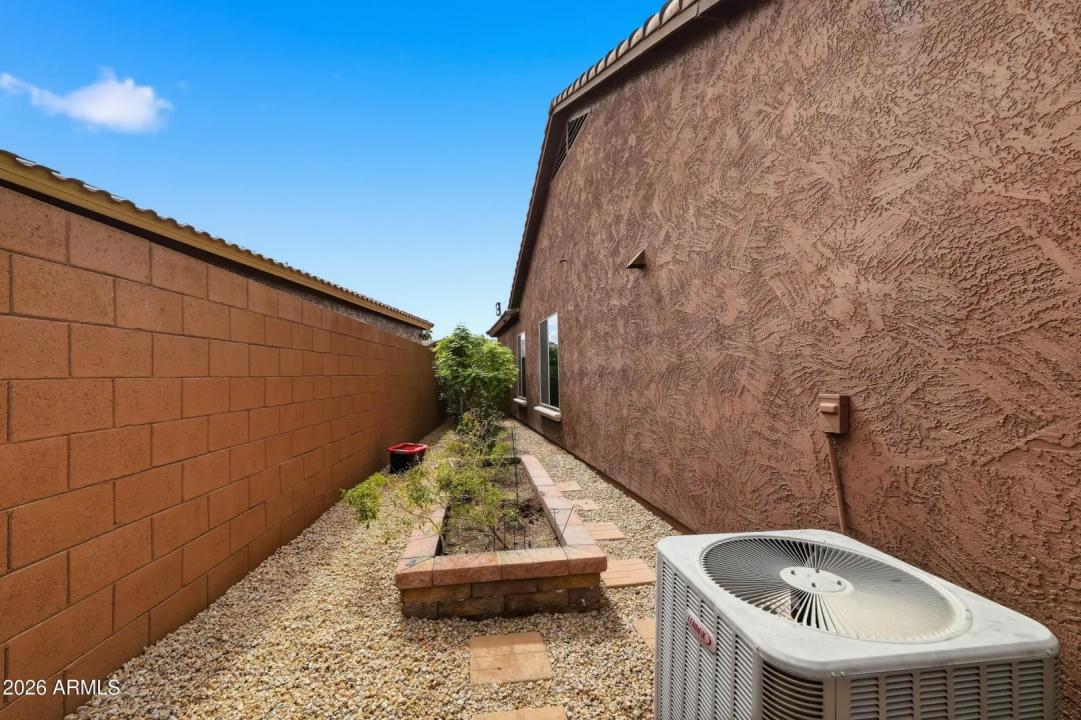 Real Estate Picture 59