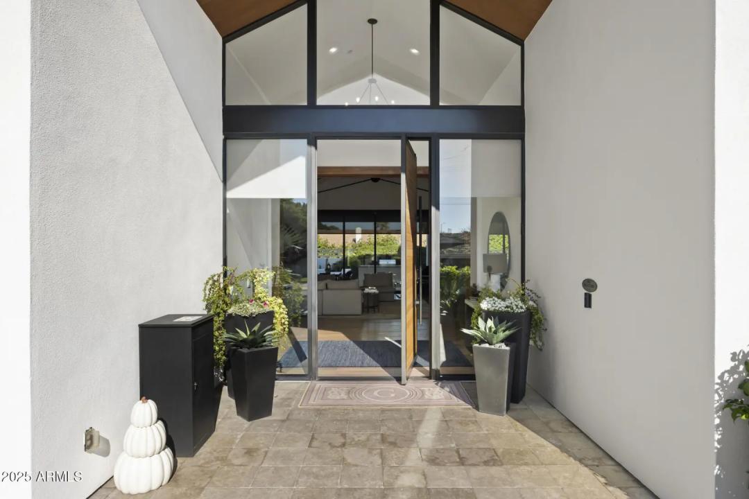 Real Estate Picture 5