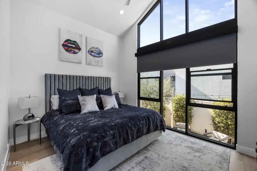 Real Estate Picture 19