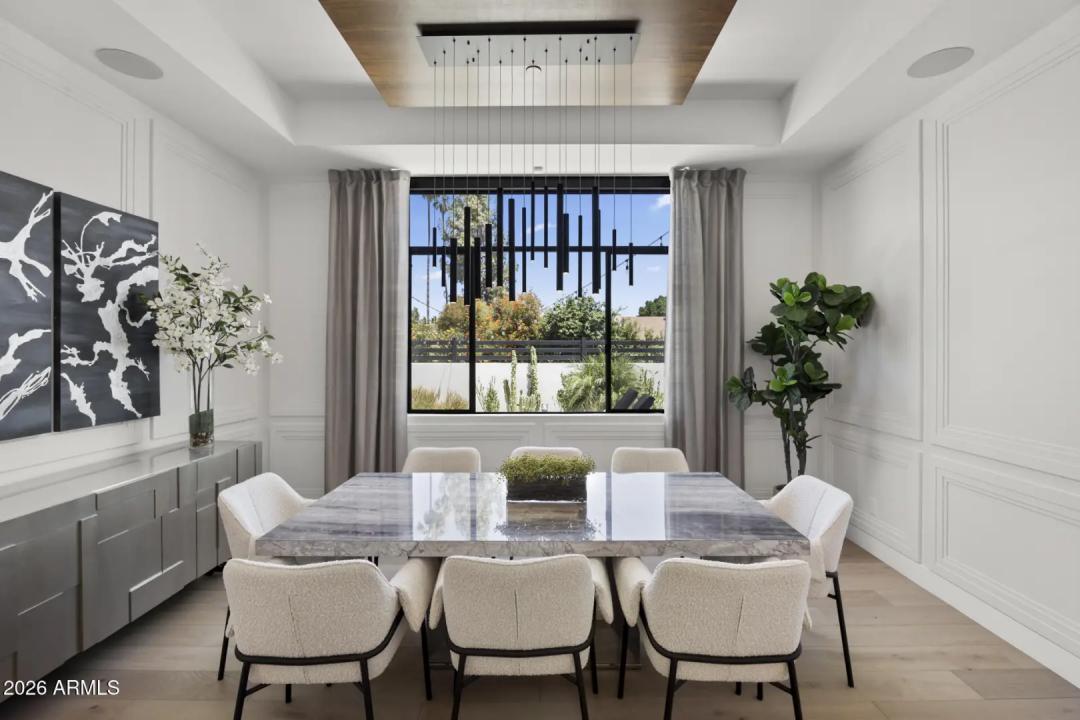 Real Estate Picture 10