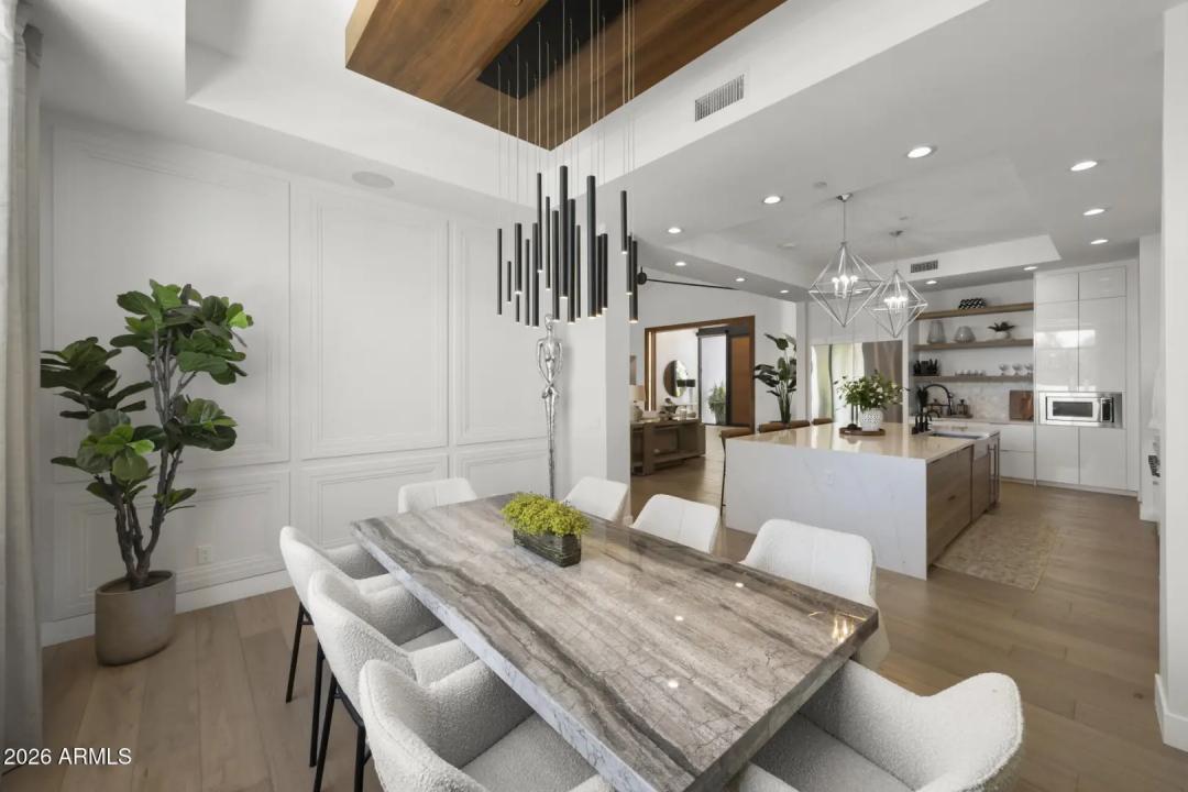 Real Estate Picture 11