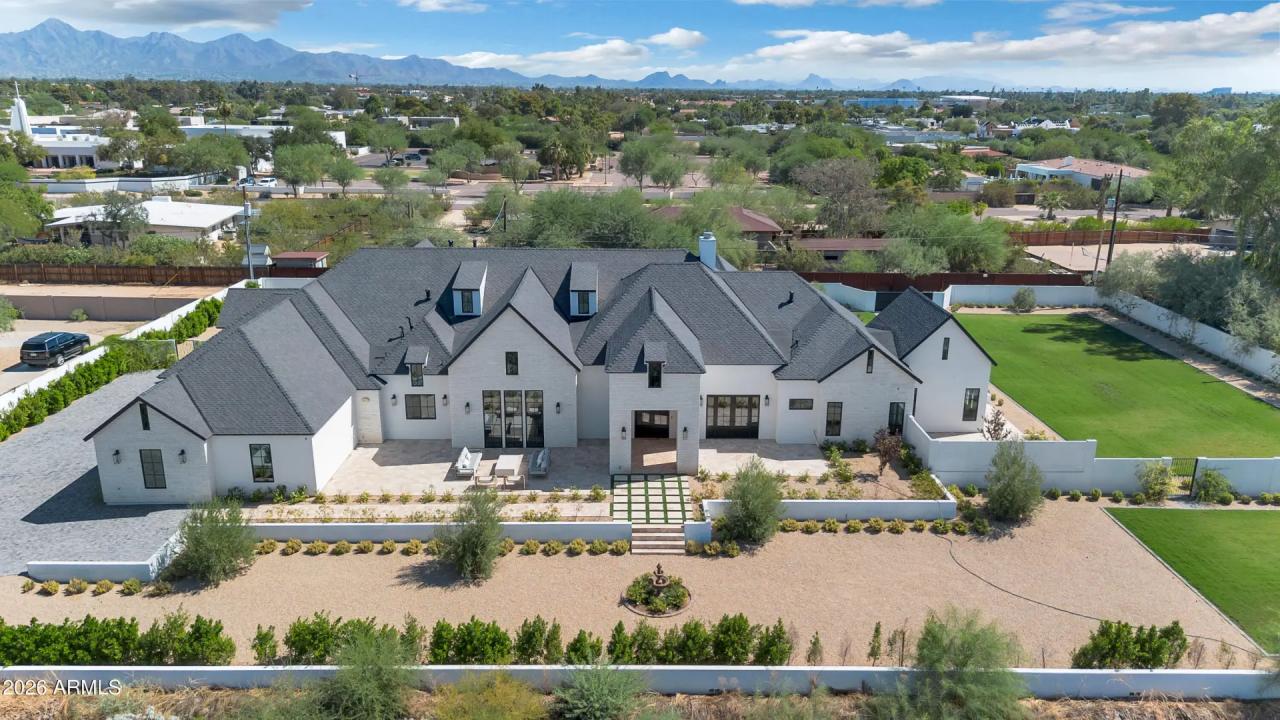 Real Estate Picture 2