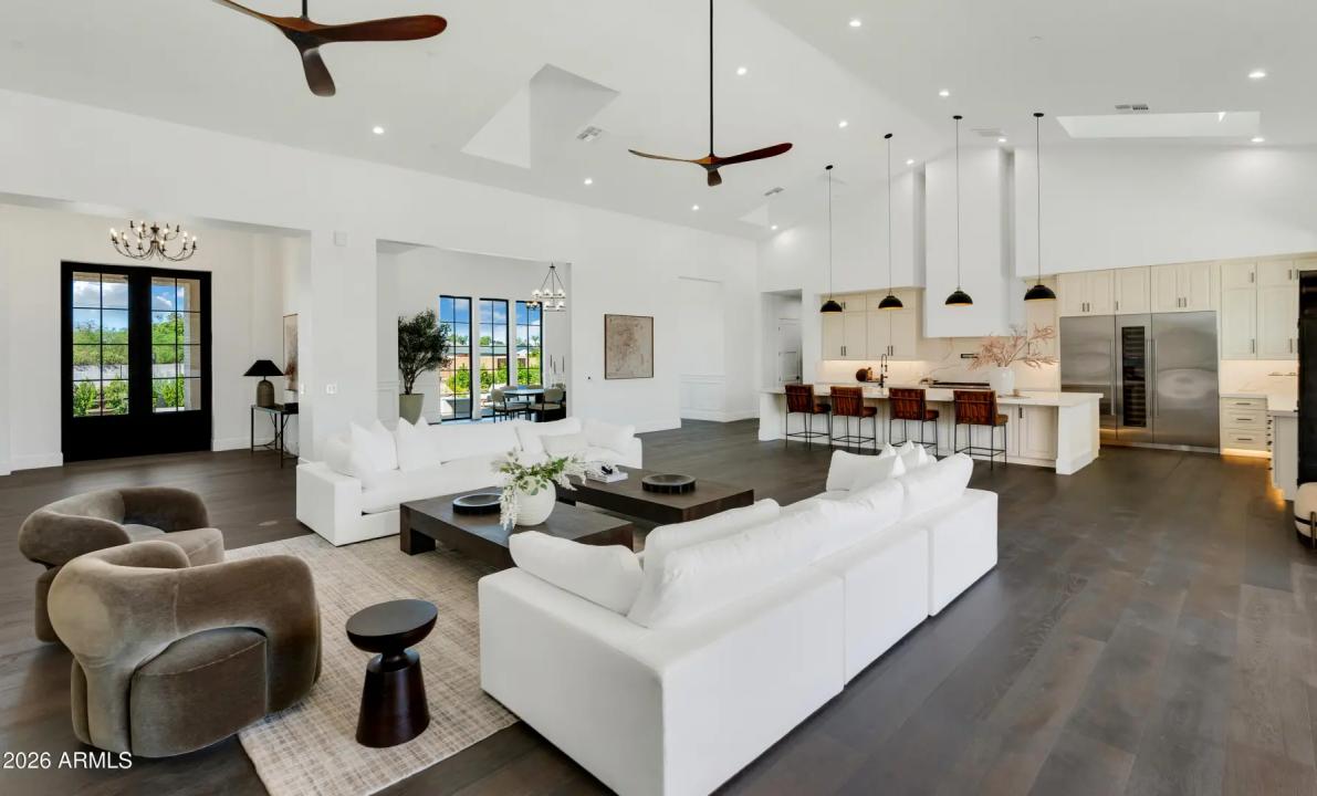 Real Estate Picture 9