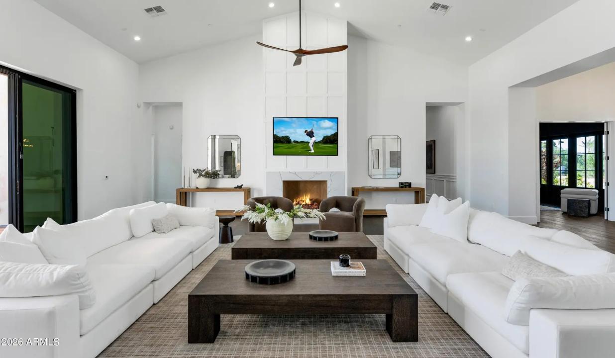 Real Estate Picture 10