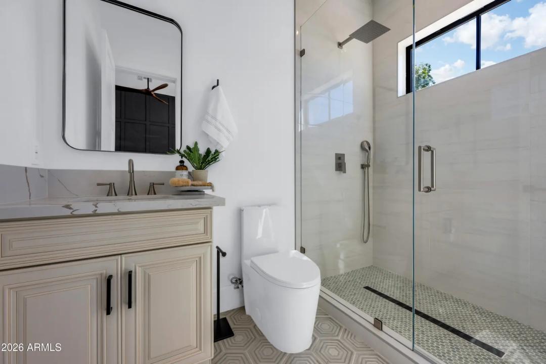Real Estate Picture 37
