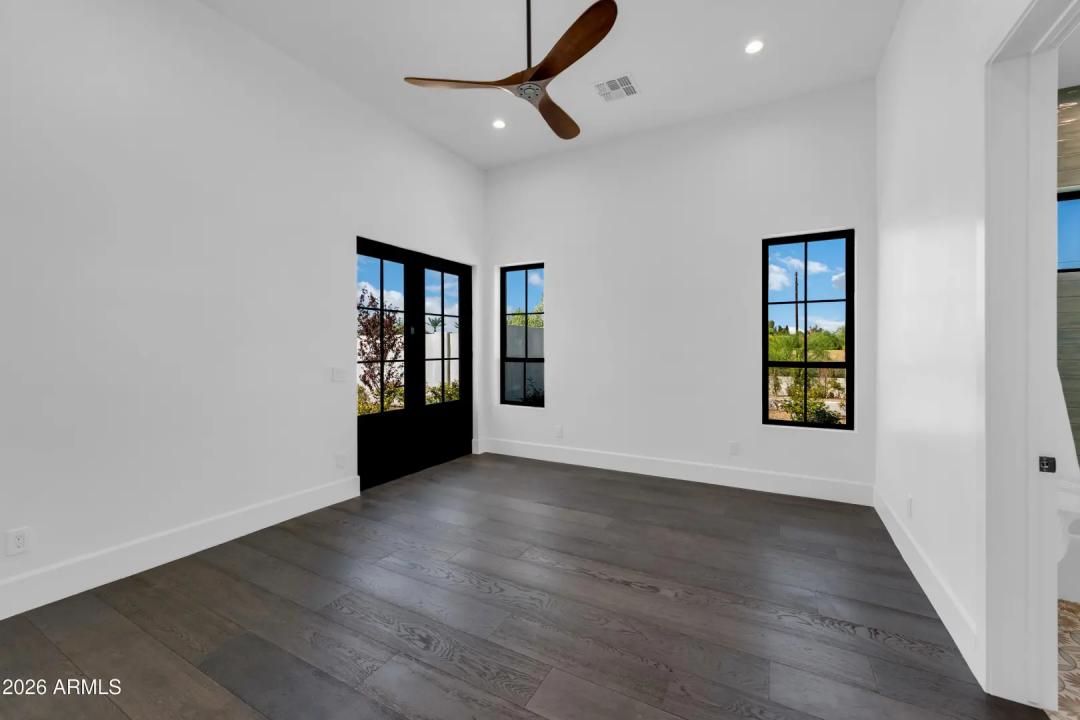 Real Estate Picture 38
