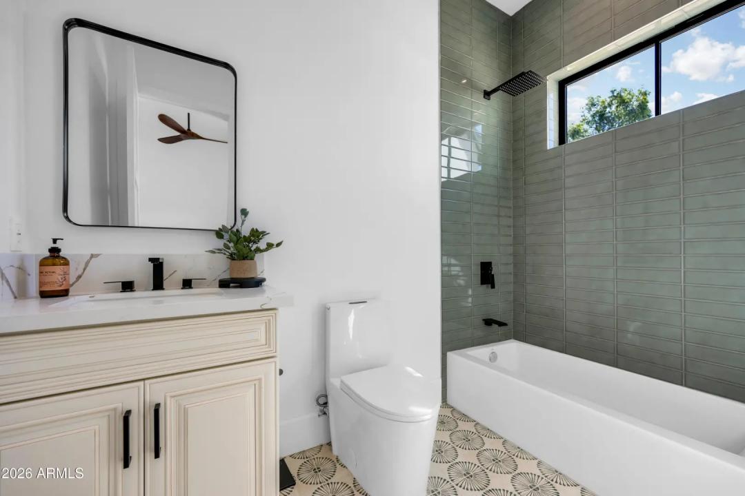 Real Estate Picture 41