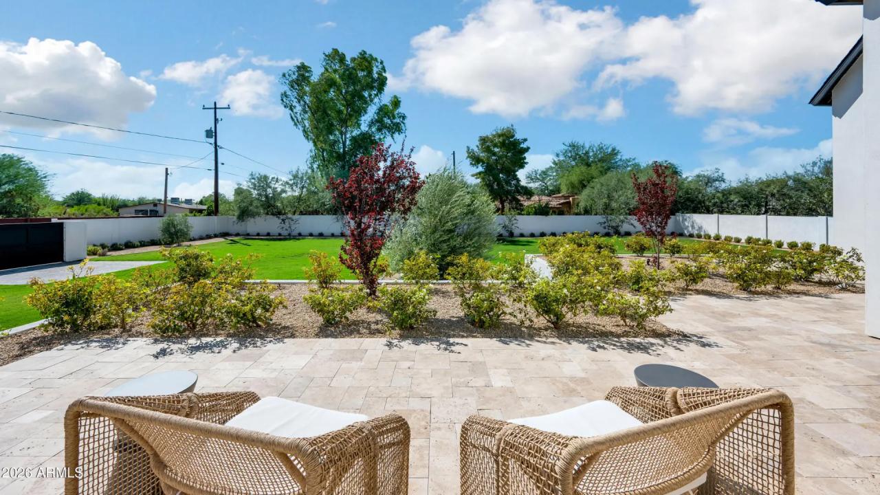 Real Estate Picture 50