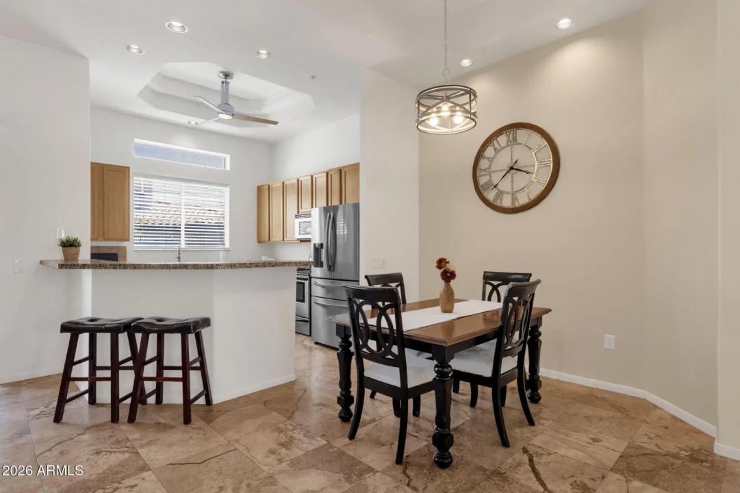 Real Estate Picture 4