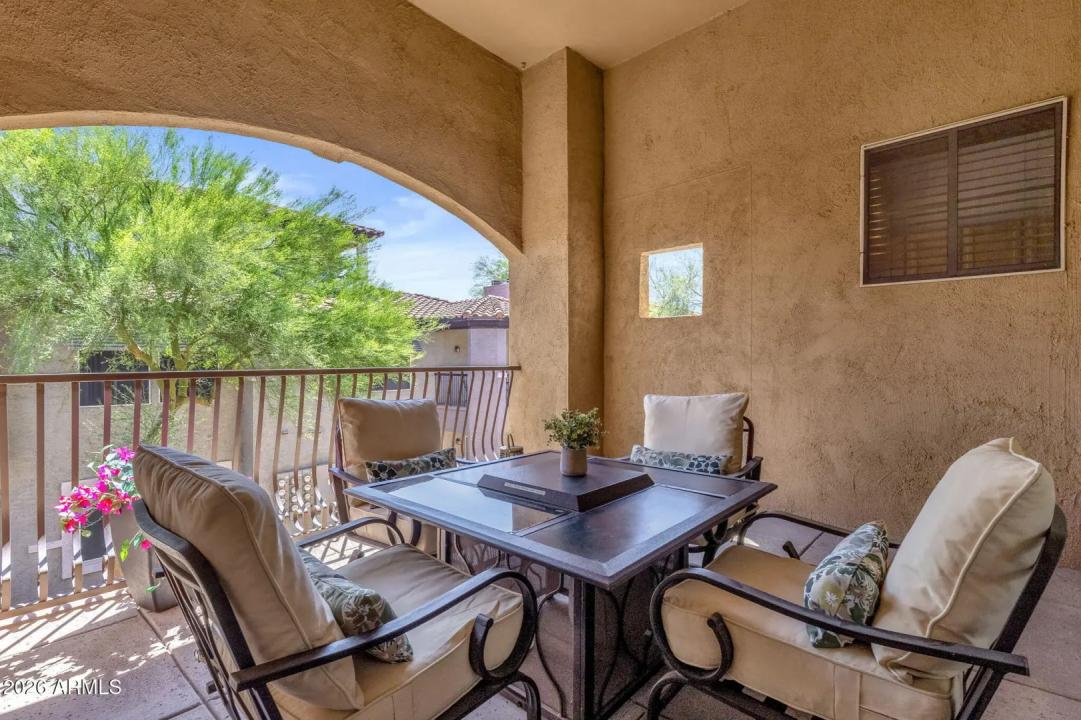Real Estate Picture 9