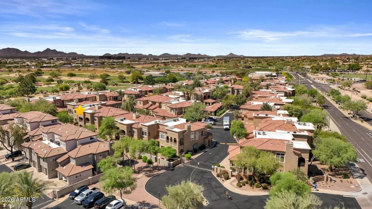 Real Estate Picture 10
