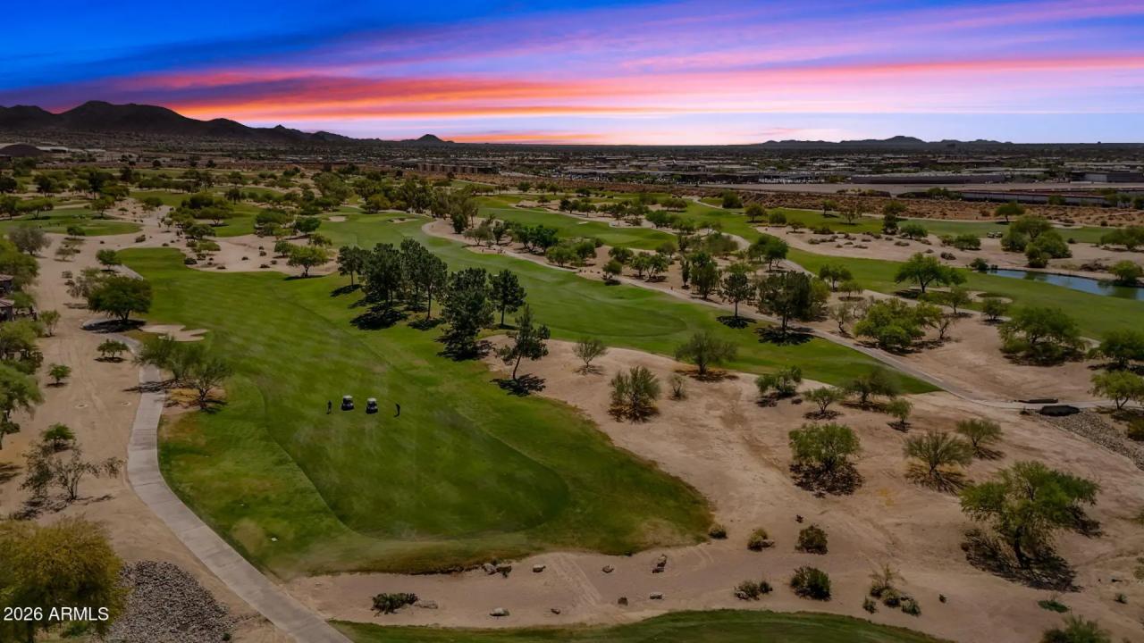 Real Estate Picture 43