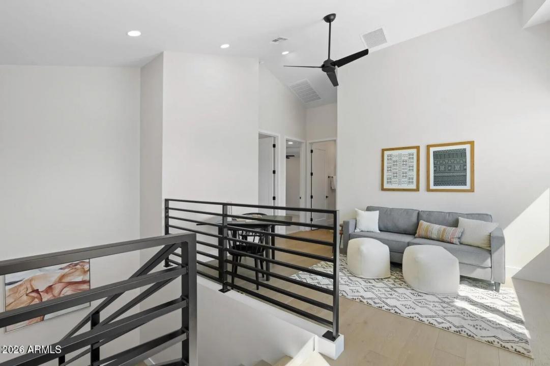 Real Estate Picture 24