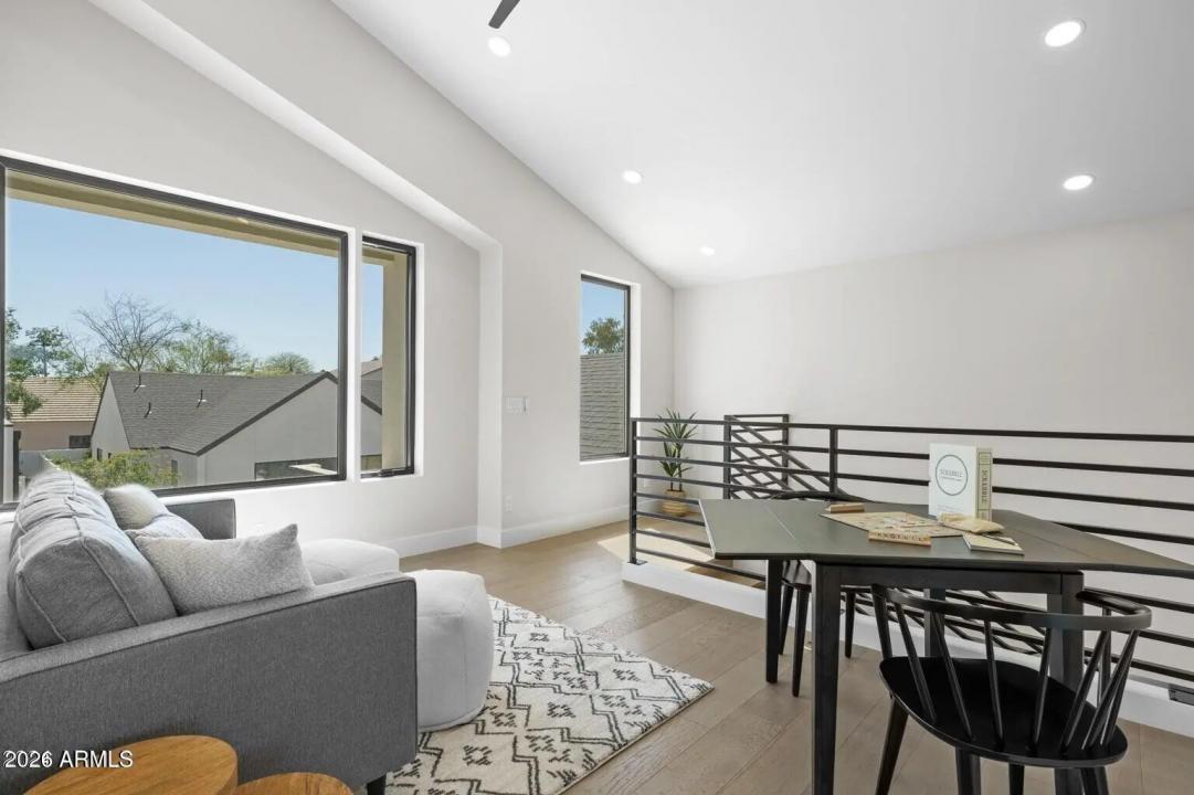 Real Estate Picture 25