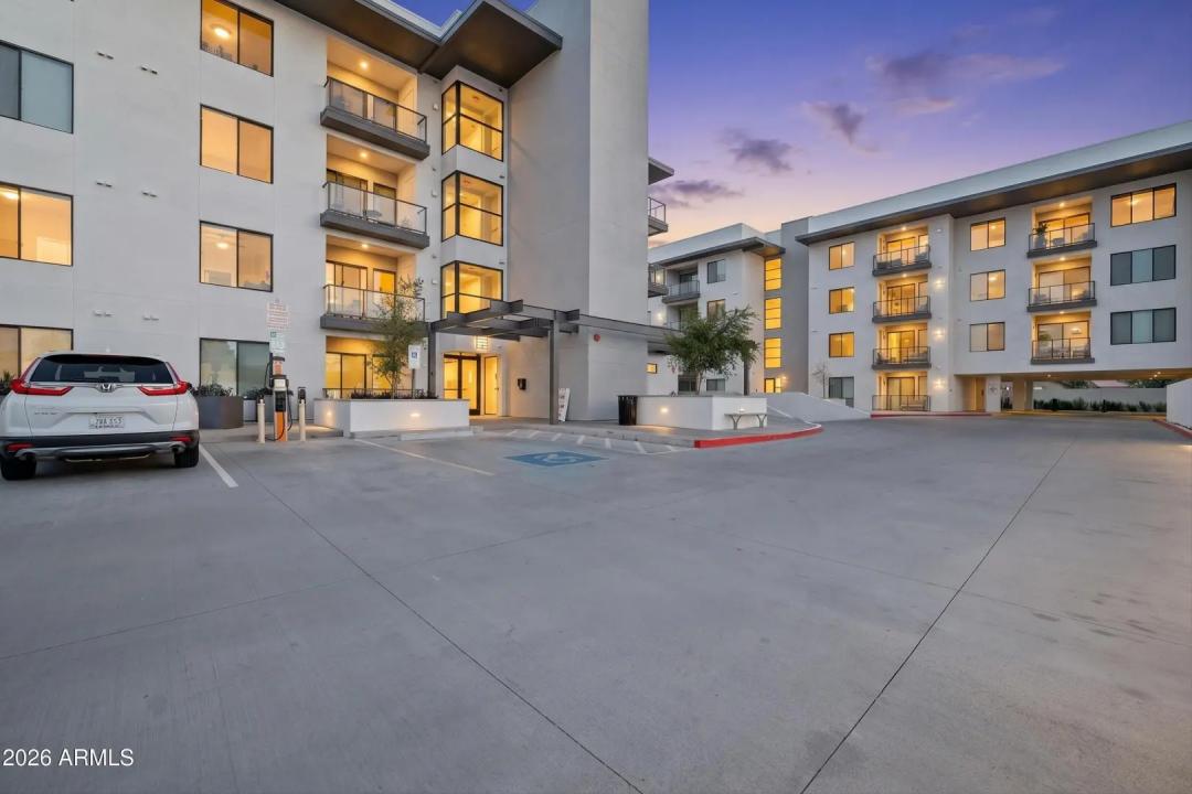 Real Estate Picture 28