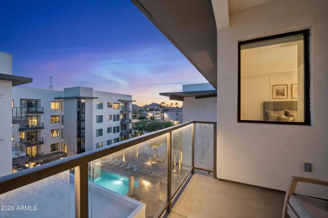 Real Estate Picture 16