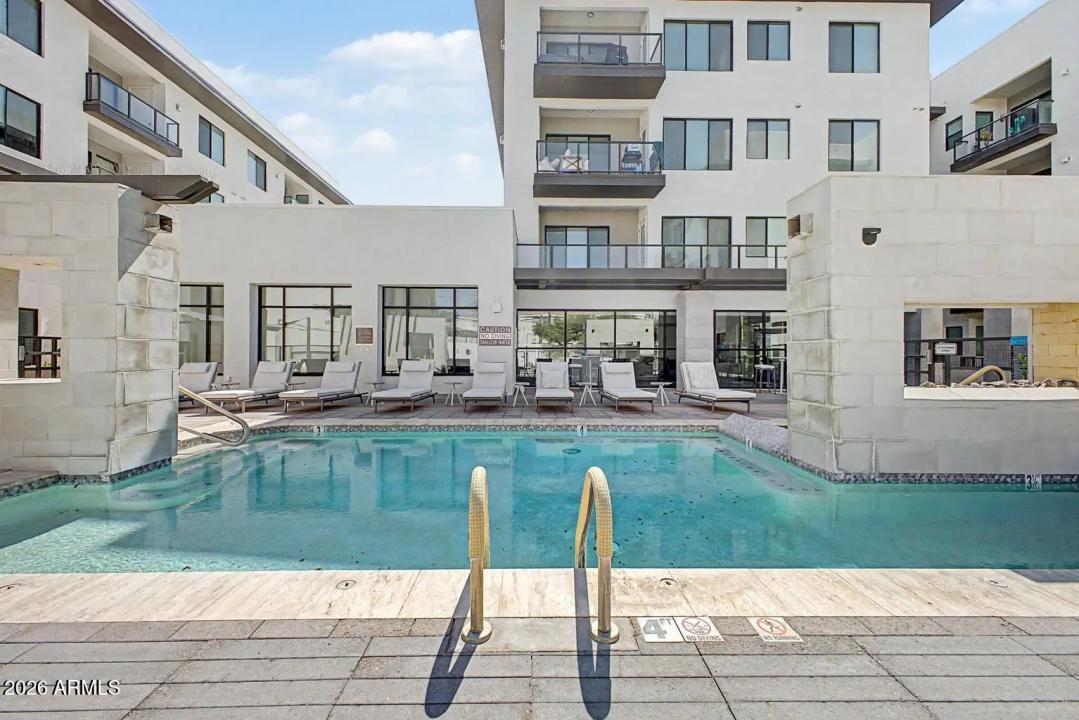 Real Estate Picture 18