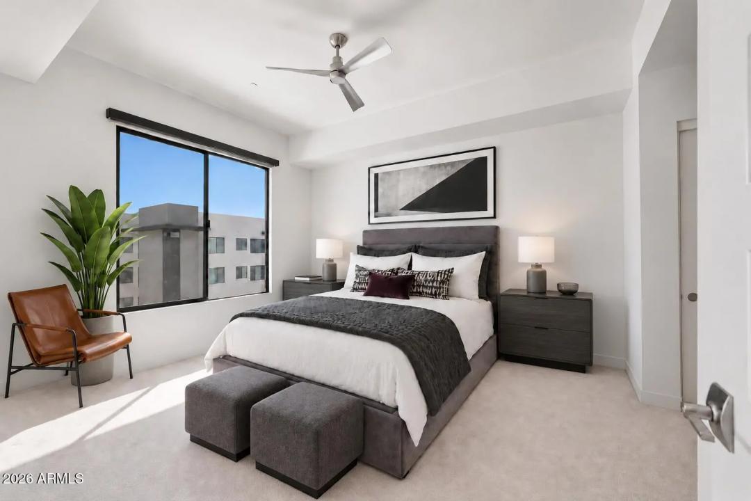Real Estate Picture 7