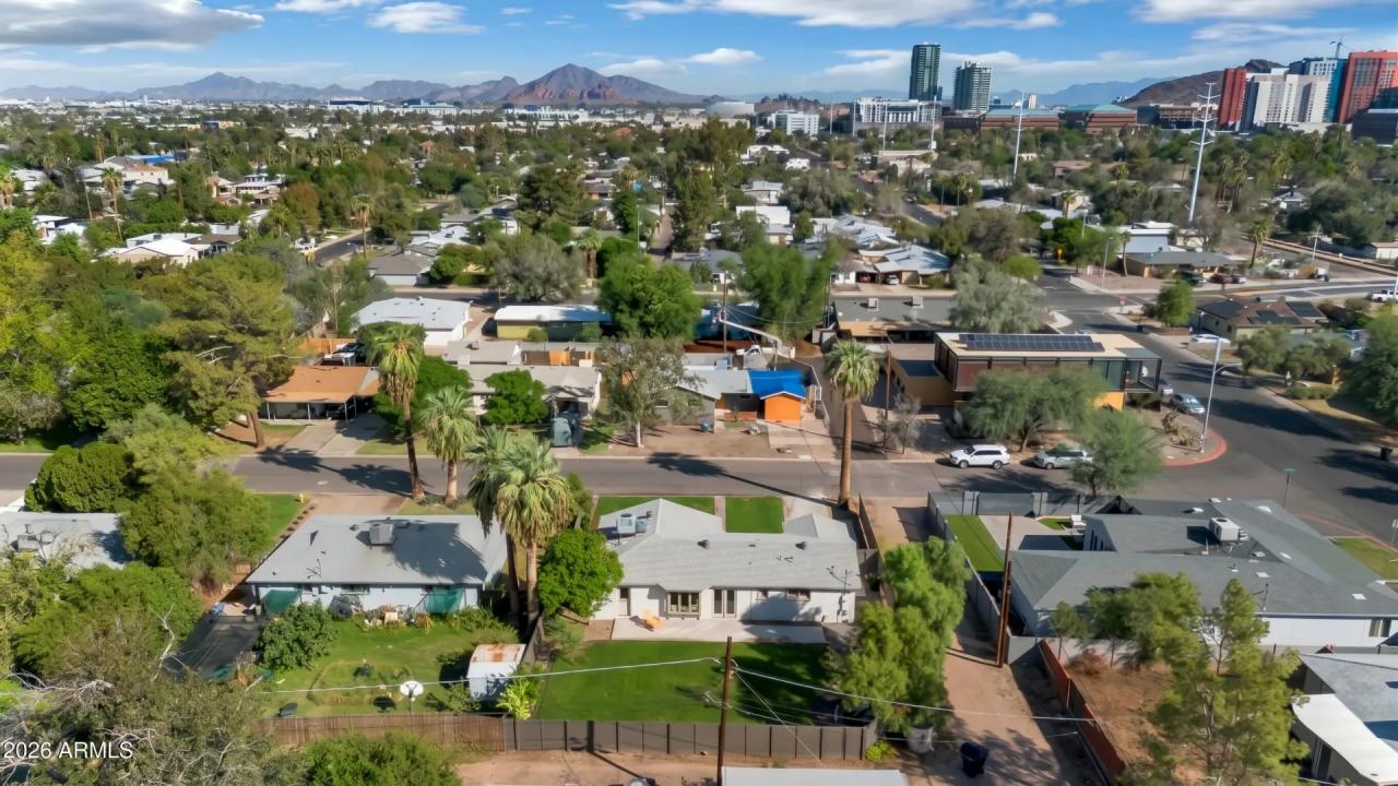 Real Estate Picture 29