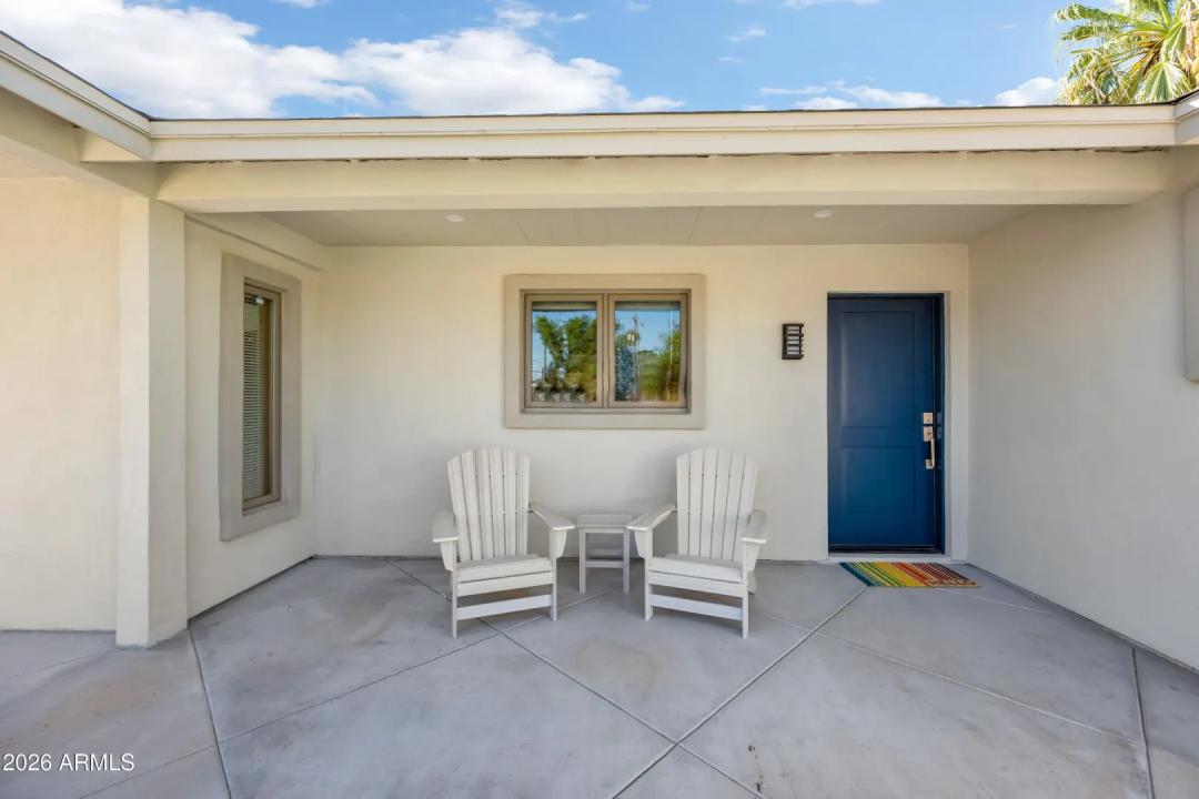 Real Estate Picture 3