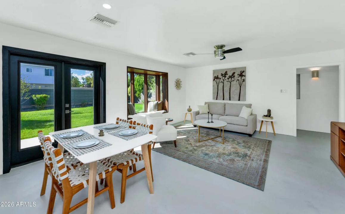 Real Estate Picture 5