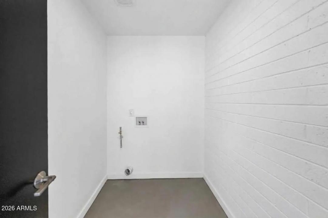 Real Estate Picture 16
