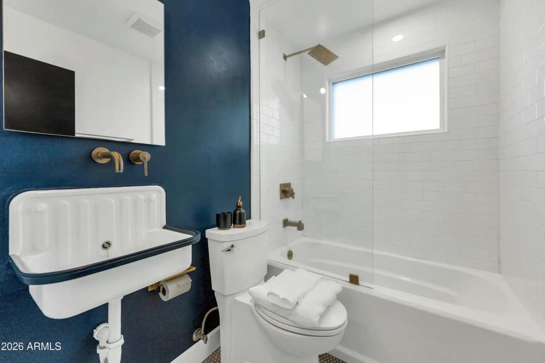Real Estate Picture 20