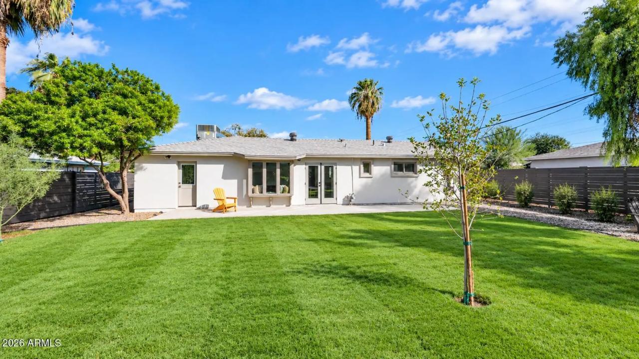 Real Estate Picture 24
