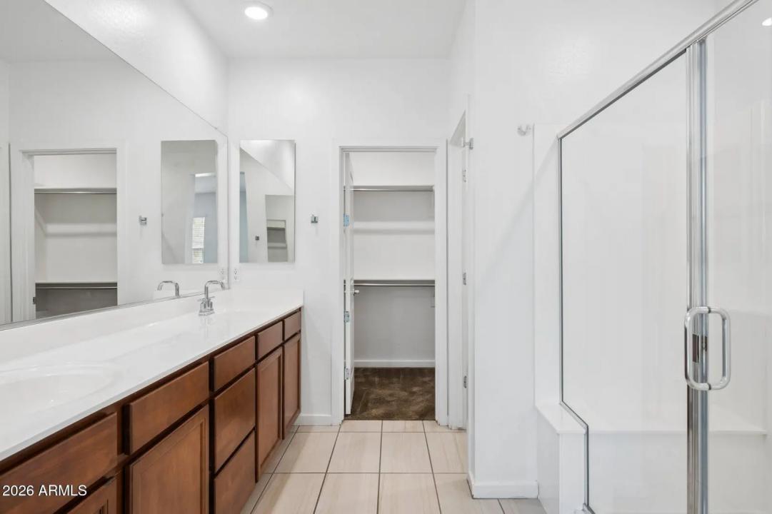 Real Estate Picture 12