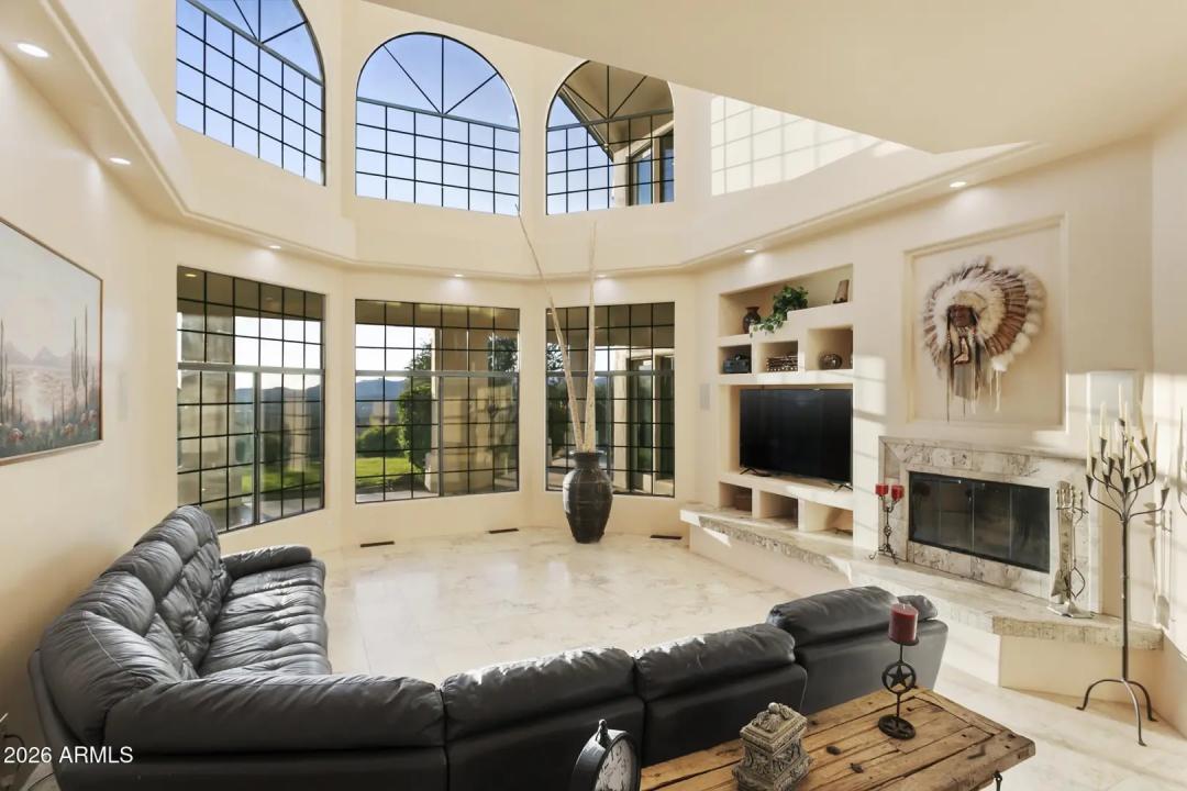 Real Estate Picture 5