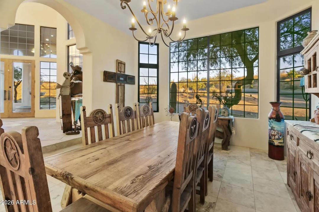 Real Estate Picture 8