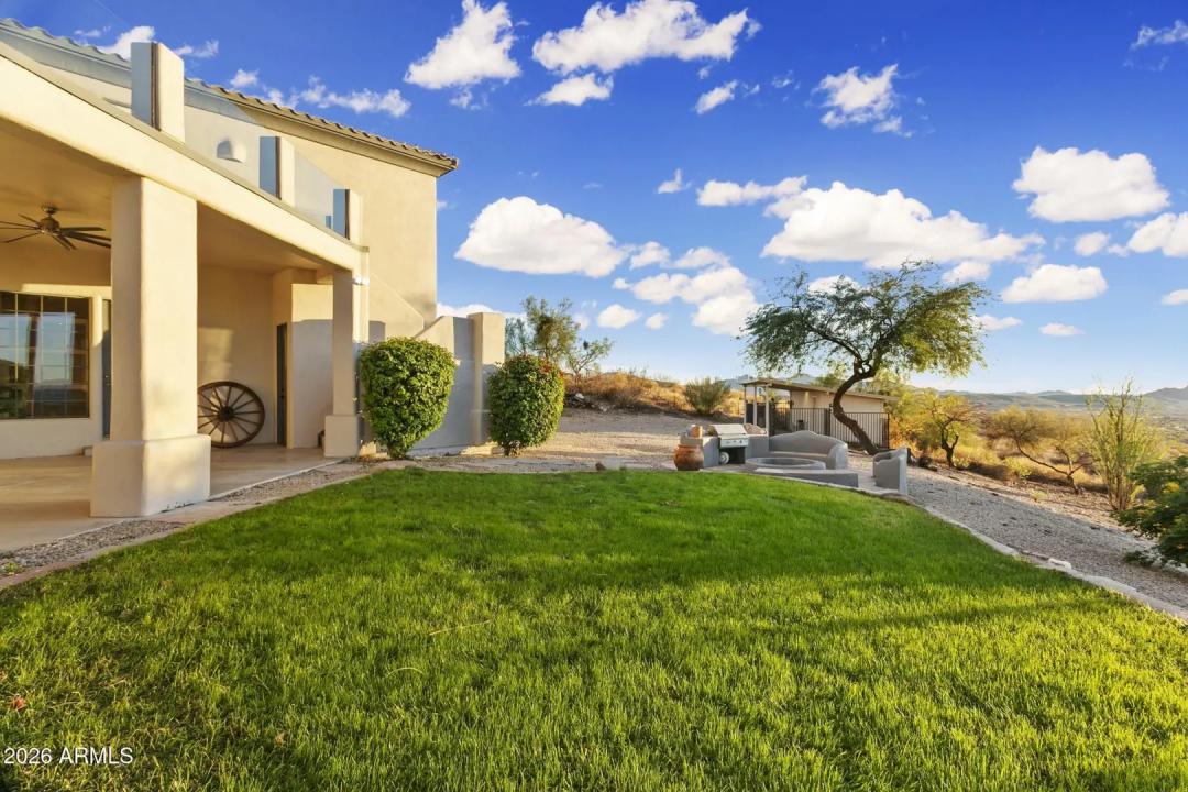 Real Estate Picture 23