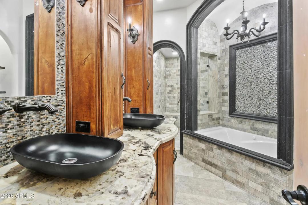 Real Estate Picture 19