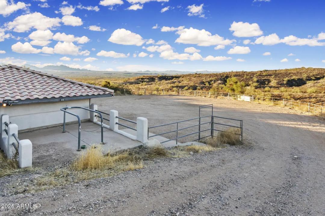 Real Estate Picture 30