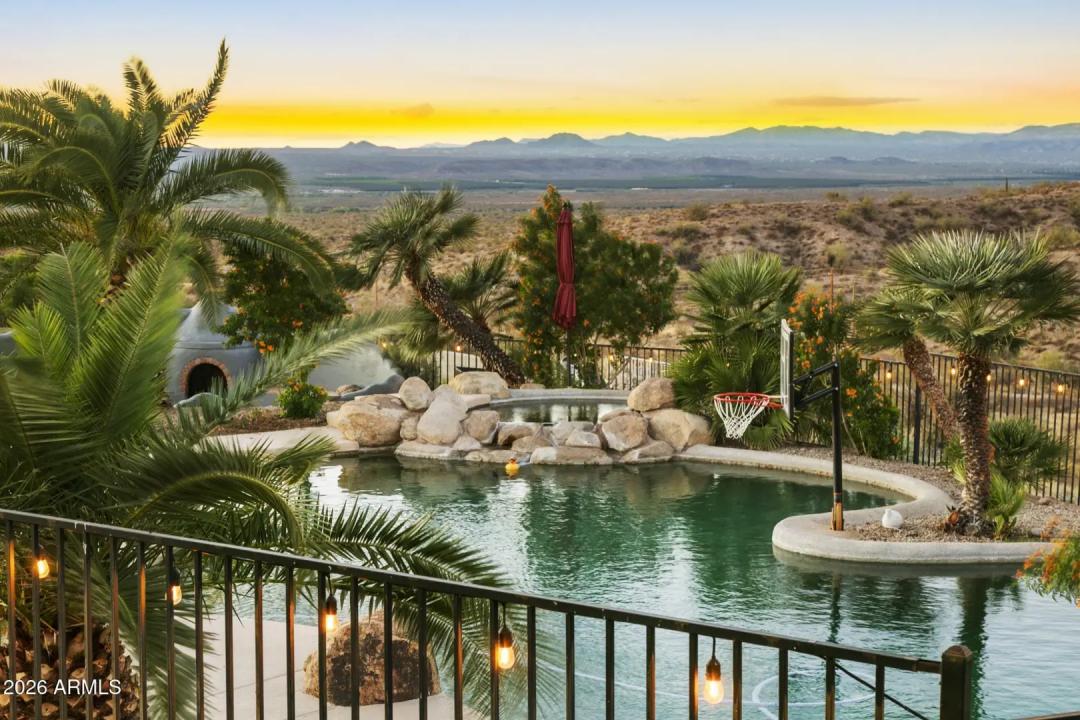 Real Estate Picture 26
