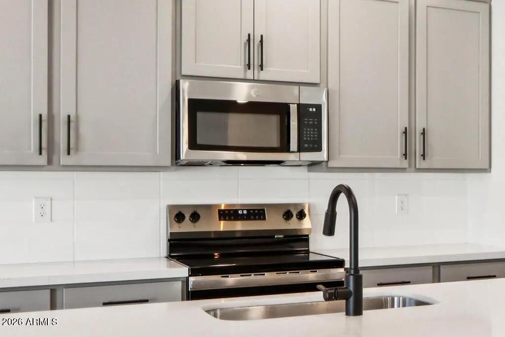 Real Estate Picture 5