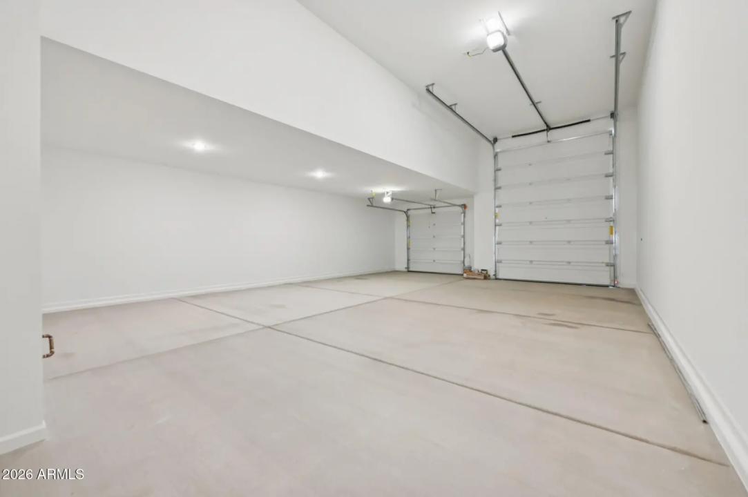 Real Estate Picture 9