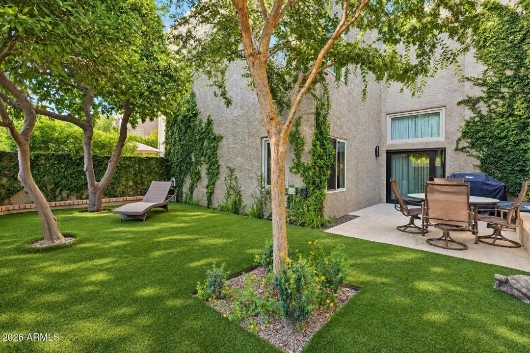 Real Estate Picture 5