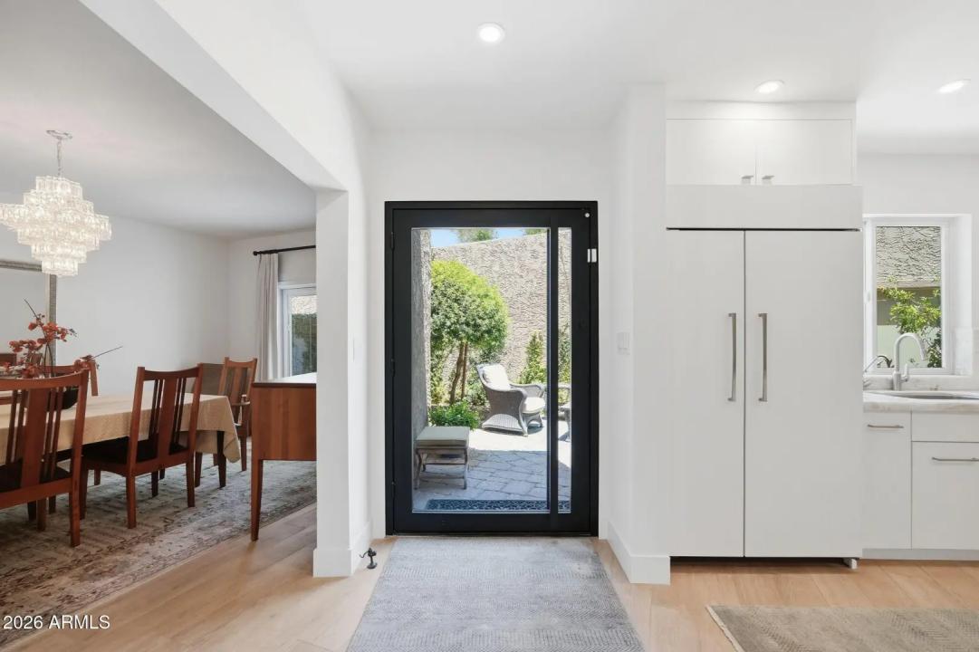 Real Estate Picture 14