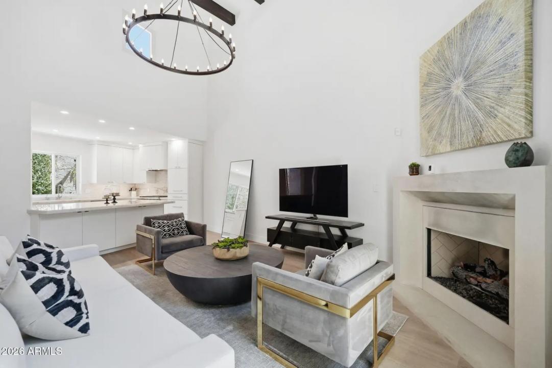 Real Estate Picture 13