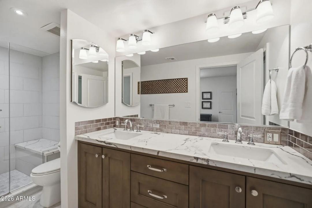 Real Estate Picture 20